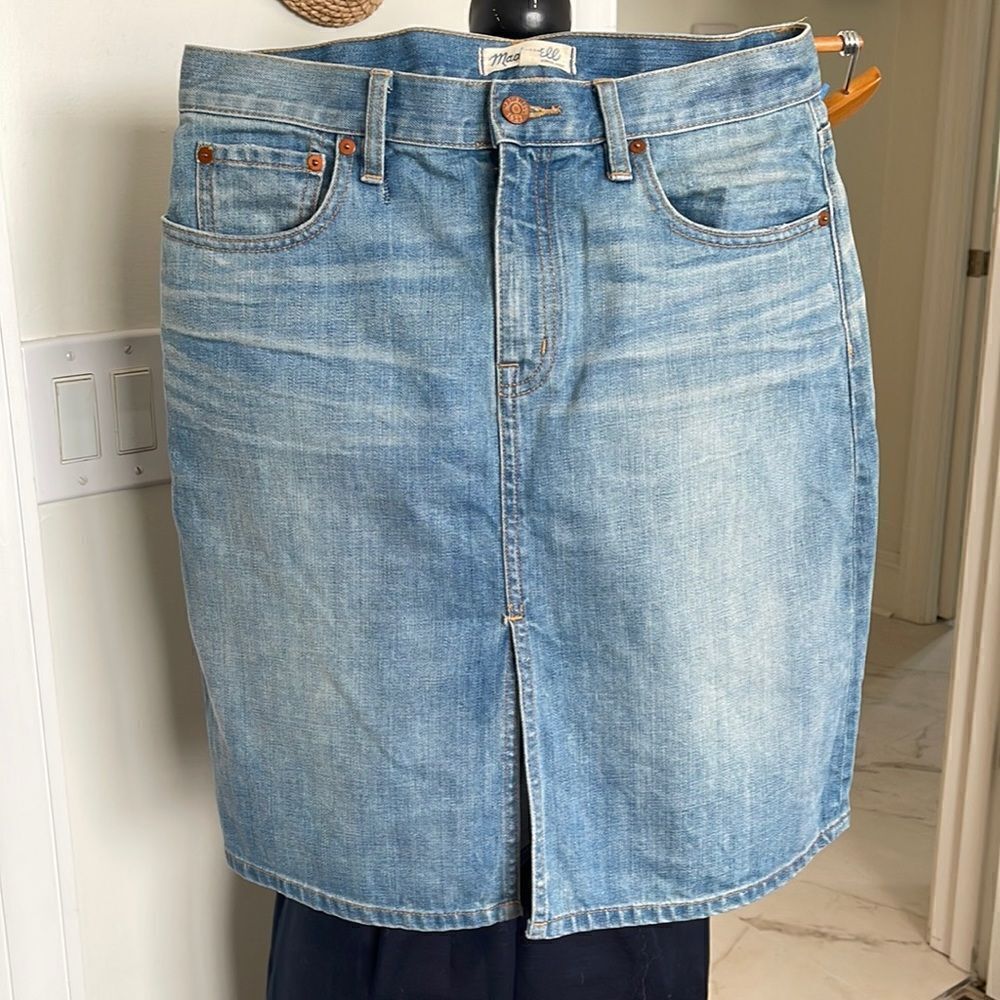Really cute Madewell Denim skirt.